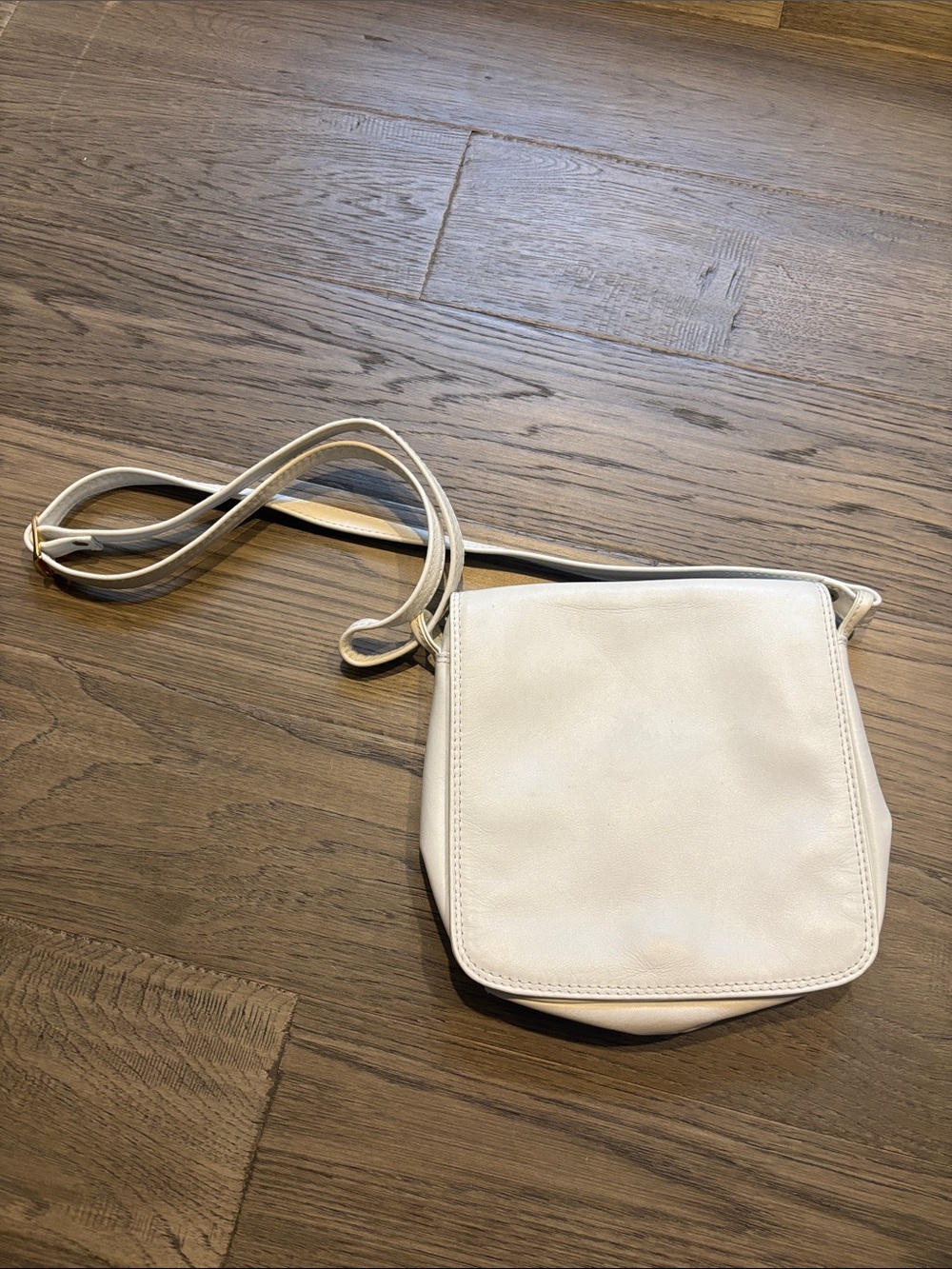 Derek Alexander | Vintage Minimal White Crossbody Bag with Adjustable Strap